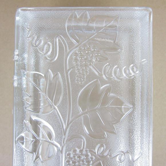 Vintage Trinket Box Heavy Clear Glass Grapevine Embossed Lesco Signed Book Shape - Picture 3 of 15